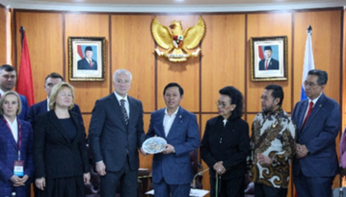 Menerima Kunjungan Gubernur Tomsk Rusia, Sultan Diskusikan Kolaborasi Riset hingga Sister City