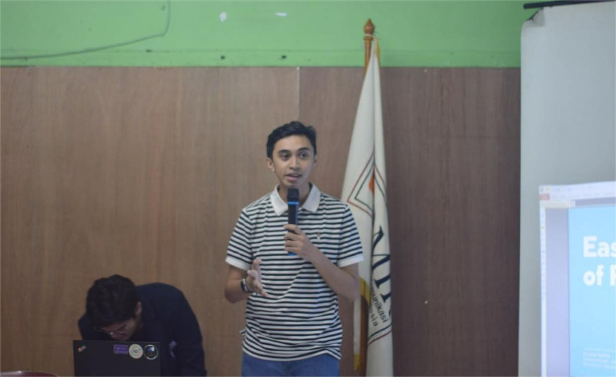 Juan Turpyn Ajak Anak Muda Kuasai Komunikasi dan Public Speaking