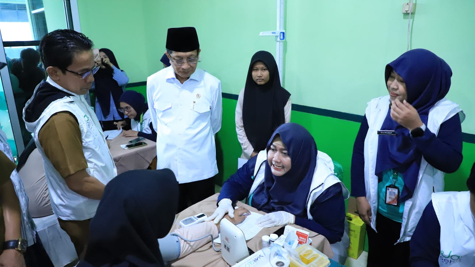 Tinjau Cek Kesehatan Gratis, Menag Sebut Presiden Perhatikan Kesehatan dan Gizi Masyarakat