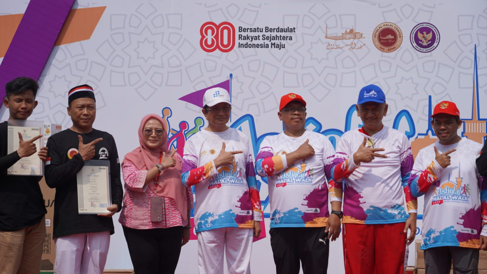 Menutup Istiqlal Halal Walk 2025, Menag Dorong Penguatan Sertifikasi Halal UMKM