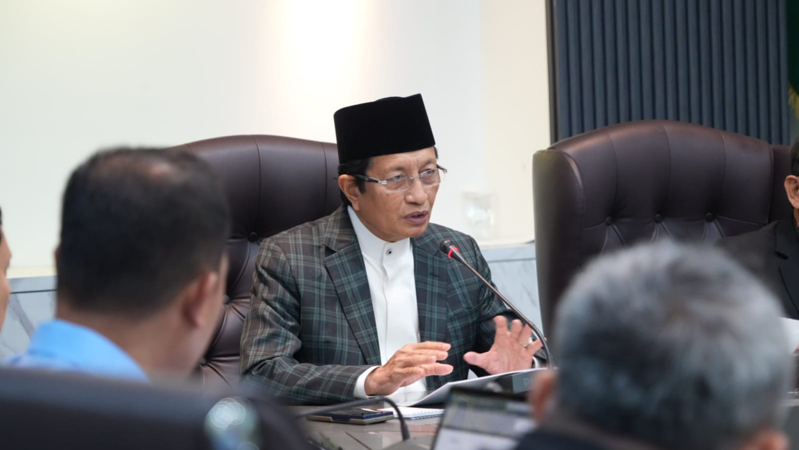 Menag minta pimpinan satker untuk memberikan perhatian khusus terhadap pengembangan kehumasan.