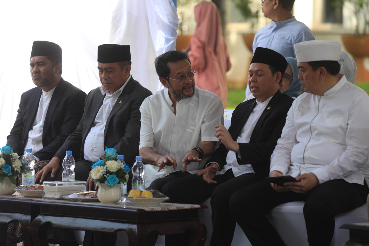 DPD RI Salurkan Daging Kurban kepada Masyarakat pada Momentum Idul Adha 1447 H