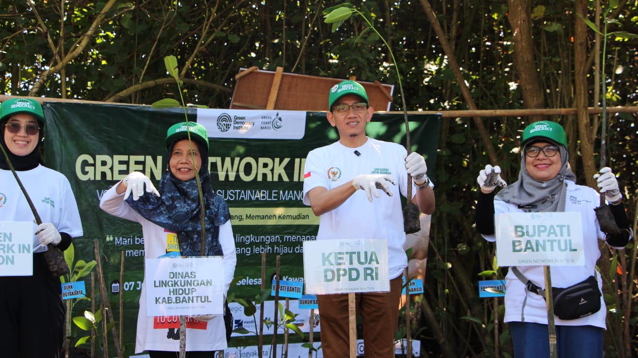 DPD RI Dukung Pelestarian Pesisir Melalui Aksi Nyata Tanam Mangrove dan Bersih Pantai