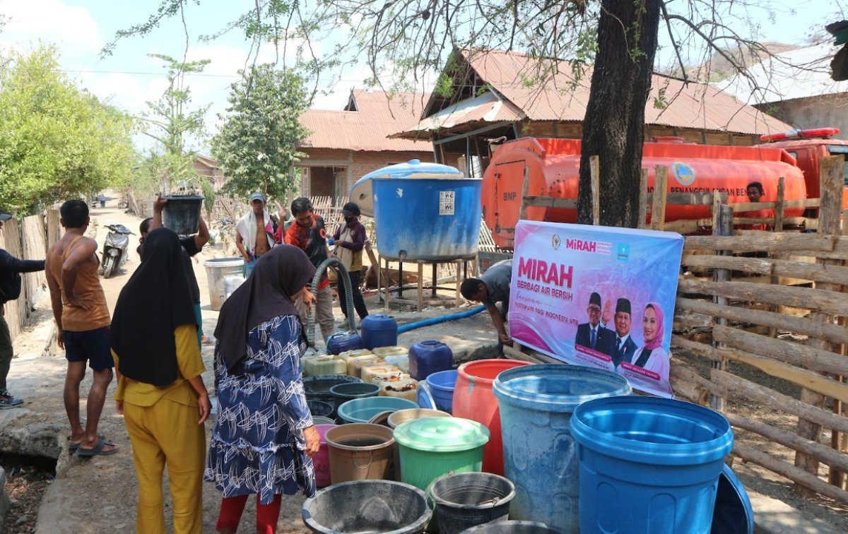 Senator Mirah Bersama Matahari Pagi Indonesia NTB Salurkan 40.000 Liter Air Bersih untuk Warga Bima